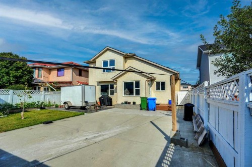 7276 California Boulevard Ne, Calgary, AB - Outdoor