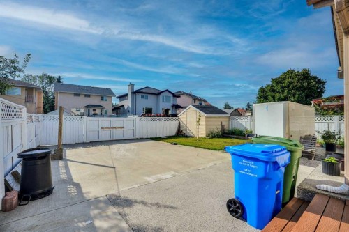 7276 California Boulevard Ne, Calgary, AB - Outdoor