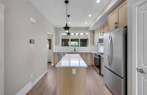 28 Tillotson Loop, Okotoks, AB 