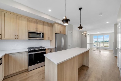 28 Tillotson Loop, Okotoks, AB 