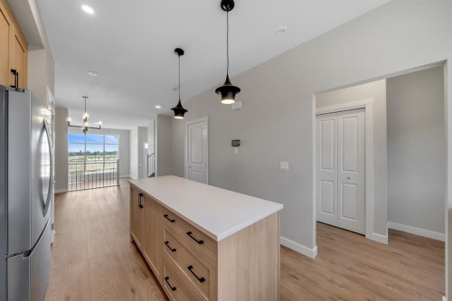 28 Tillotson Loop, Okotoks, AB 