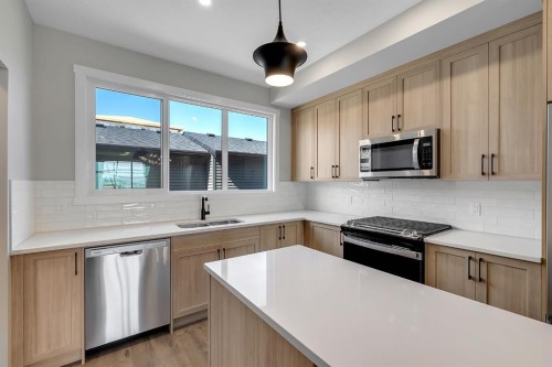28 Tillotson Loop, Okotoks, AB 