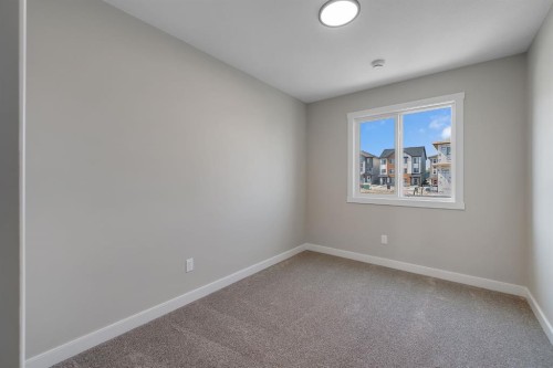 28 Tillotson Loop, Okotoks, AB 