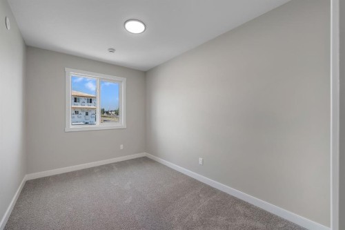 28 Tillotson Loop, Okotoks, AB 