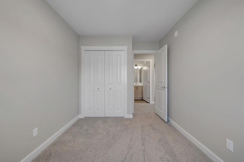 28 Tillotson Loop, Okotoks, AB 