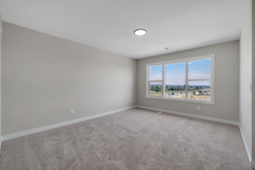 28 Tillotson Loop, Okotoks, AB 