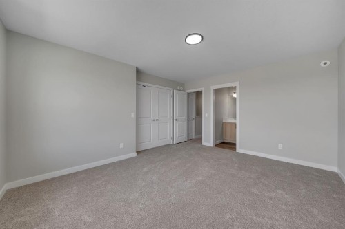 28 Tillotson Loop, Okotoks, AB 