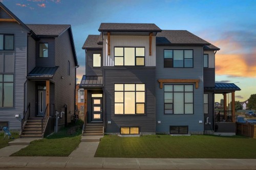 28 Tillotson Loop, Okotoks, AB 