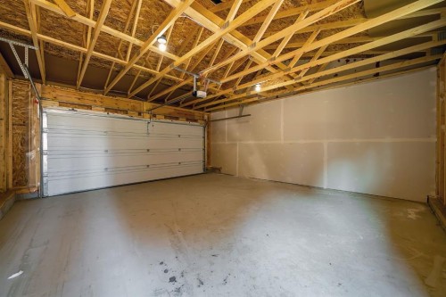 28 Tillotson Loop, Okotoks, AB 