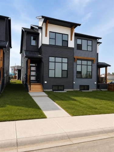 28 Tillotson Loop, Okotoks, AB 