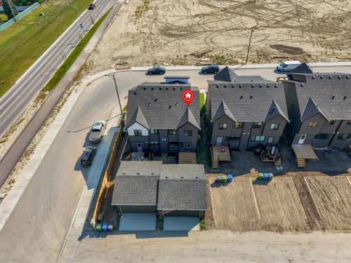 28 Tillotson Loop, Okotoks, AB 