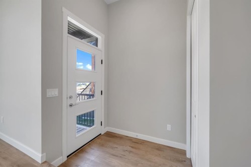28 Tillotson Loop, Okotoks, AB 