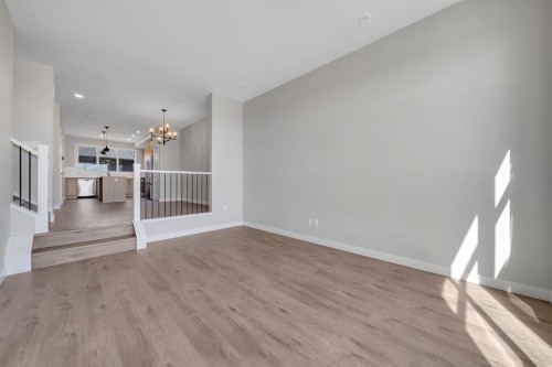 28 Tillotson Loop, Okotoks, AB 