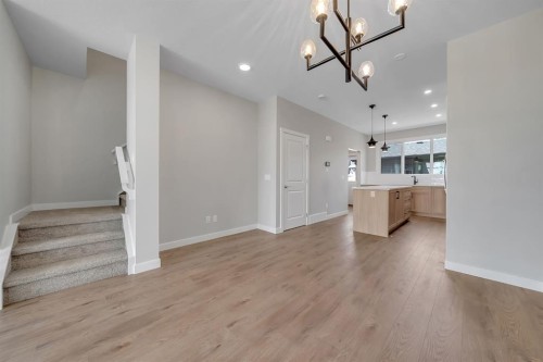 28 Tillotson Loop, Okotoks, AB 