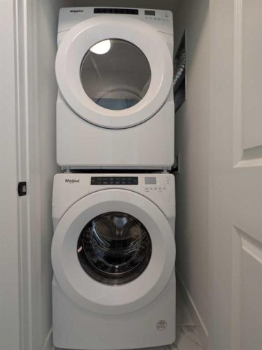 152-380 Seton Villas Se, Calgary, AB - Indoor Photo Showing Laundry Room