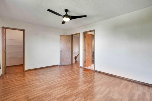 158 Saratoga Close Ne, Calgary, AB - Indoor Photo Showing Other Room
