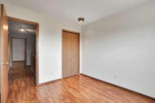 158 Saratoga Close Ne, Calgary, AB - Indoor Photo Showing Other Room