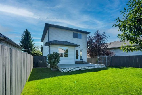 158 Saratoga Close Ne, Calgary, AB - Outdoor