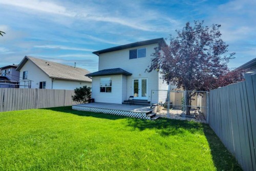 158 Saratoga Close Ne, Calgary, AB - Outdoor