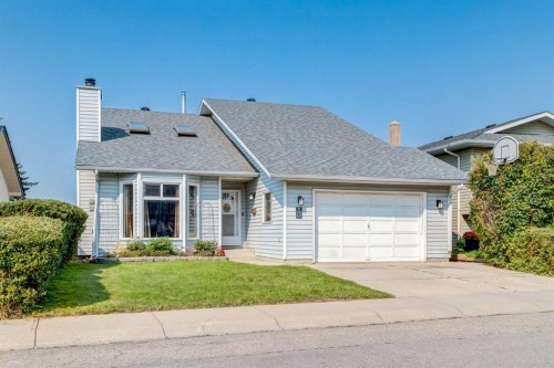 75 Sandstone Crescent SE Airdrie, AB T4B 1T7