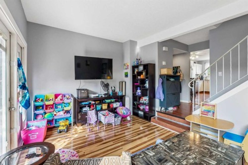 5603 1 Avenue Se, Calgary, AB - Indoor