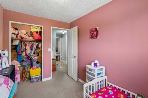 5603 1 Avenue Se, Calgary, AB - Indoor Photo Showing Other Room
