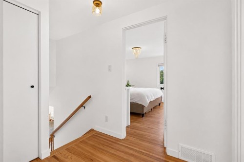 10719 Mapleglen Crescent Se, Calgary, AB - Indoor
