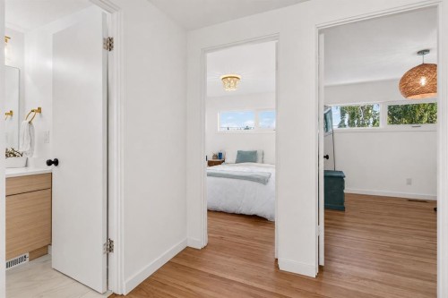 10719 Mapleglen Crescent Se, Calgary, AB - Indoor Photo Showing Other Room