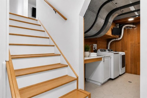10719 Mapleglen Crescent Se, Calgary, AB - Indoor Photo Showing Laundry Room
