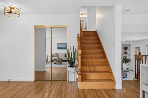 10719 Mapleglen Crescent Se, Calgary, AB - Indoor Photo Showing Other Room