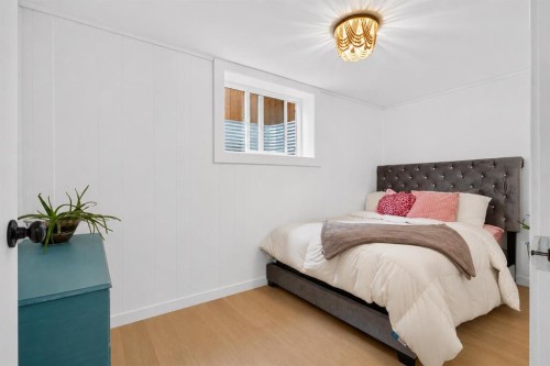10719 Mapleglen Crescent Se, Calgary, AB - Indoor Photo Showing Bedroom