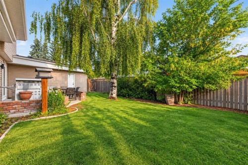 10719 Mapleglen Crescent Se, Calgary, AB - Outdoor