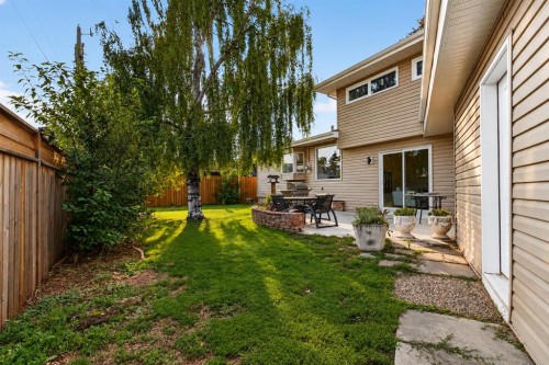 10719 Mapleglen Crescent Se, Calgary, AB - Outdoor With Deck Patio Veranda With Exterior