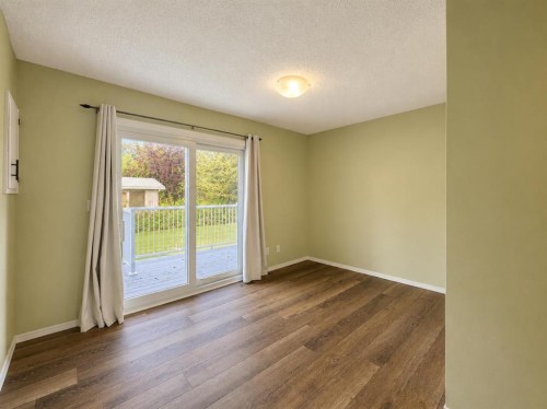 2-717 Centre Street, Vulcan, AB - Indoor Photo Showing Other Room