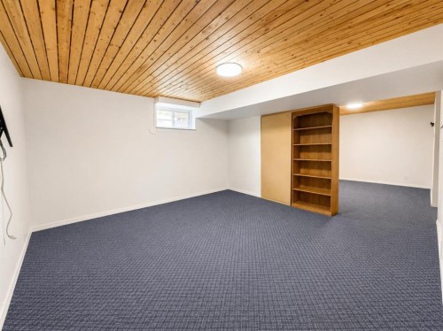 2-717 Centre Street, Vulcan, AB - Indoor