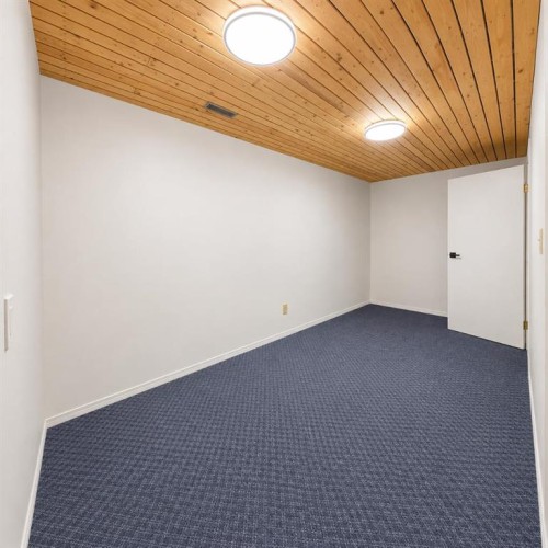 2-717 Centre Street, Vulcan, AB - Indoor Photo Showing Other Room