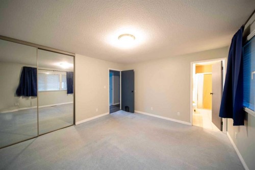 332 11 Avenue, Three Hills, AB - Indoor Photo Showing Other Room