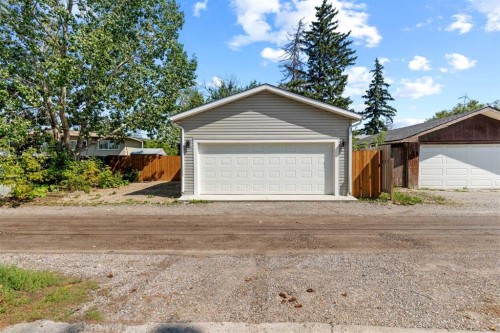 1527 52 Street Se, Calgary, AB - Outdoor