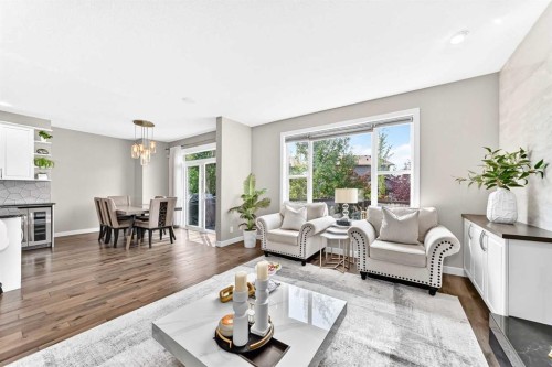 23 Everoak Bay Sw, Calgary, AB - Indoor Photo Showing Living Room