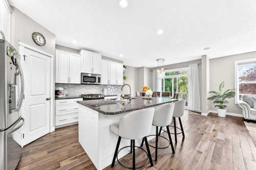 23 Everoak Bay Sw, Calgary, AB - Indoor Photo Showing Kitchen With Stainless Steel Kitchen With Upgraded Kitchen