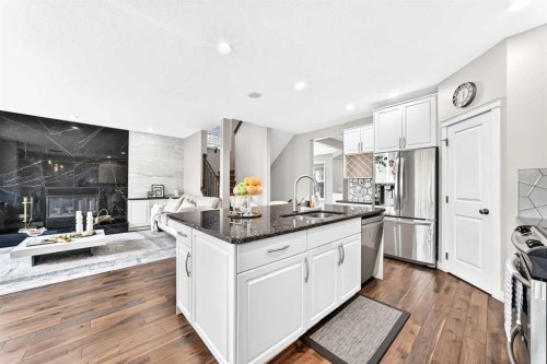23 Everoak Bay Sw, Calgary, AB - Indoor Photo Showing Kitchen With Stainless Steel Kitchen With Upgraded Kitchen
