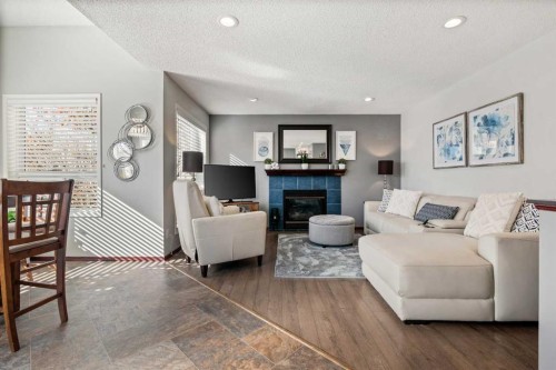 22 Hidden Valley Manor Nw, Calgary, AB 