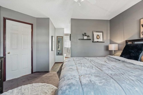 22 Hidden Valley Manor Nw, Calgary, AB 