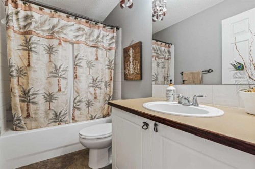 22 Hidden Valley Manor Nw, Calgary, AB 