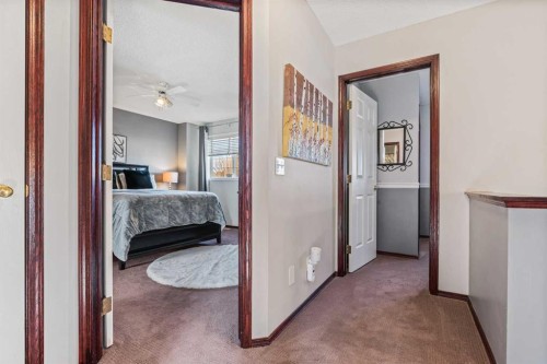 22 Hidden Valley Manor Nw, Calgary, AB 