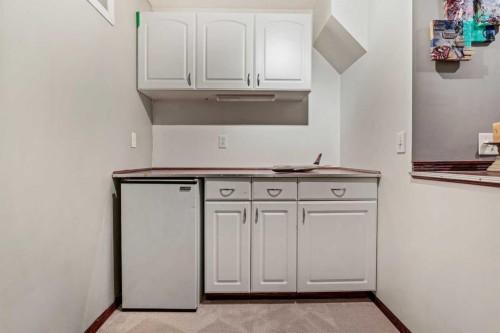 22 Hidden Valley Manor Nw, Calgary, AB 