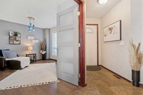 22 Hidden Valley Manor Nw, Calgary, AB 