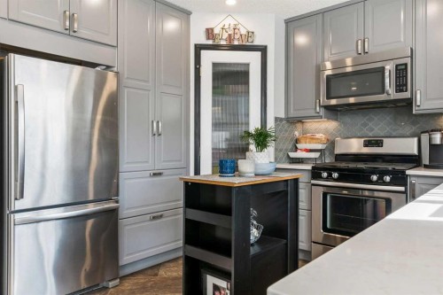 22 Hidden Valley Manor Nw, Calgary, AB 