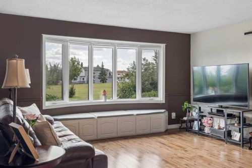 744 Riverbend Drive Se, Calgary, AB - Indoor