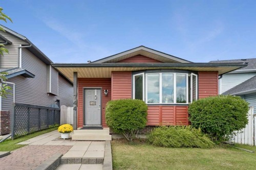 744 Riverbend Drive Se, Calgary, AB - Outdoor